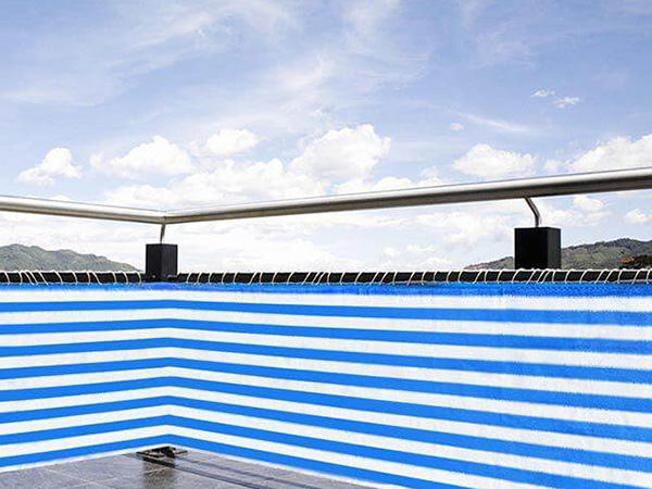 windproof-balcony-privacy-net-stripe-1