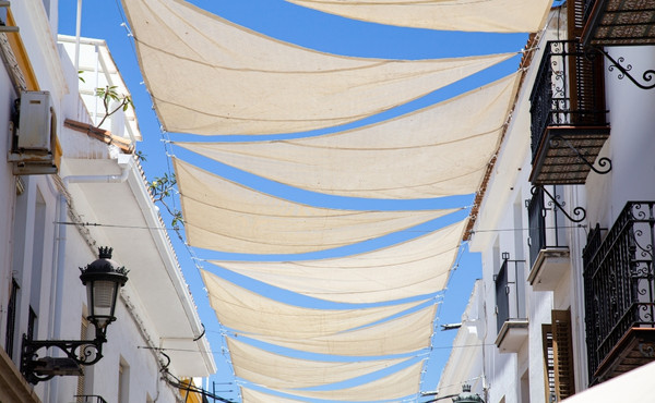 triangle sun shade sails in public area